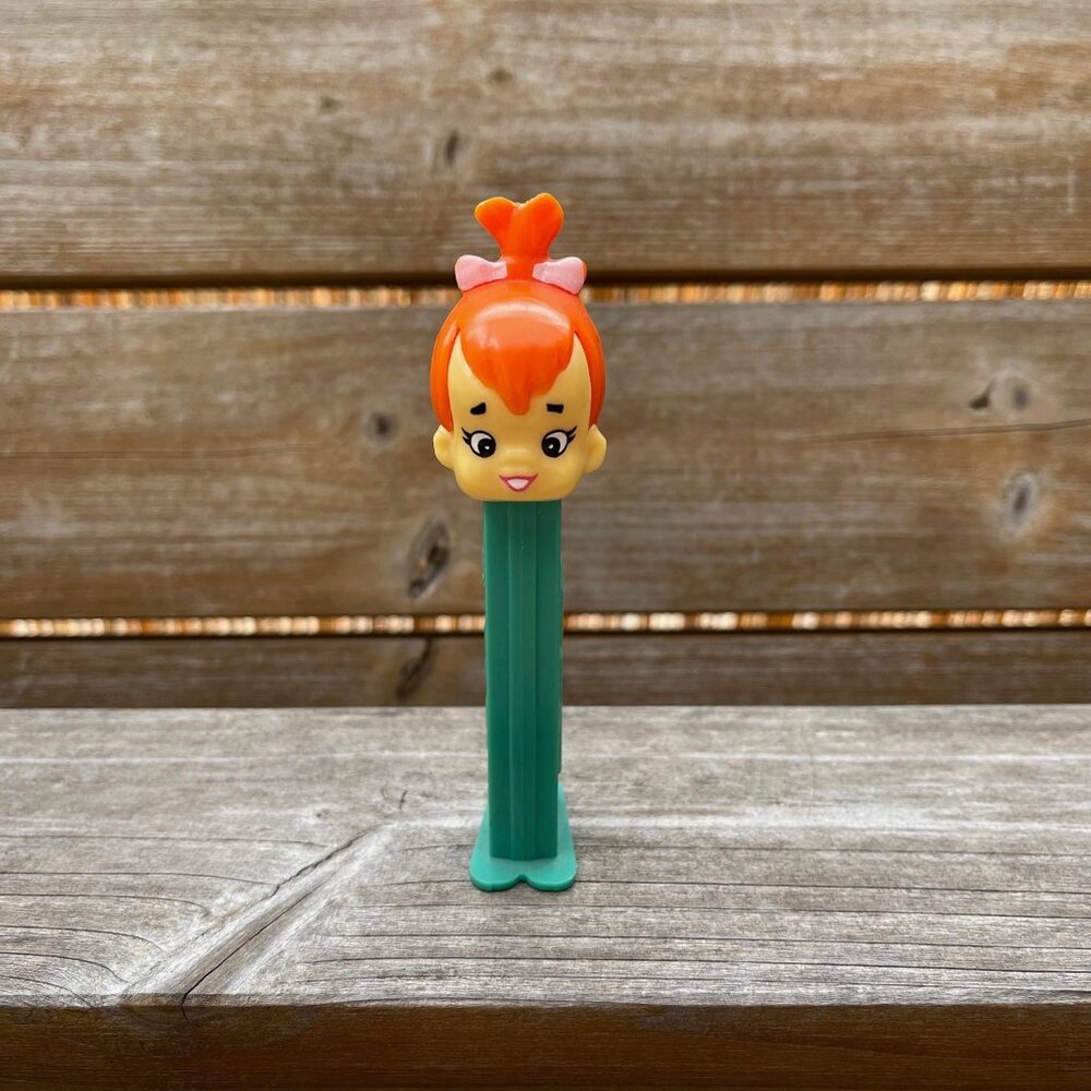 VINTAGE 90s 🍭 PEBBLES PEZ DISPENSER . 1992 FLINTSTONES MEMORABILIA . RETRO CANDY